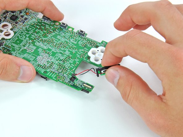 Nintendo 3DS Motherboard Replacement: step 29, image 1 of 1