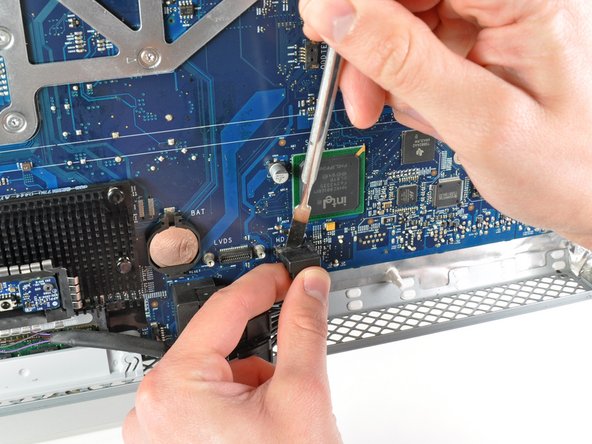 iMac Intel 24" EMC 2111 GPU Assembly Replacement: step 30, image 2 of 3