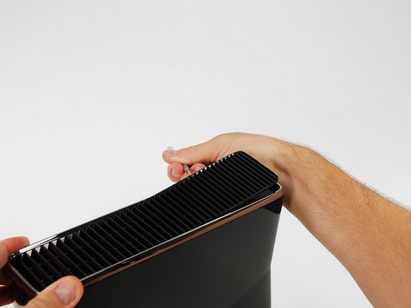 Xbox 360 S Top Panel Replacement: step 3, image 1 of 3