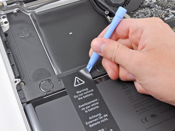 MacBook Pro 17" Unibody Subwoofer & Right Speaker Replacement: step 14, image 1 of 2