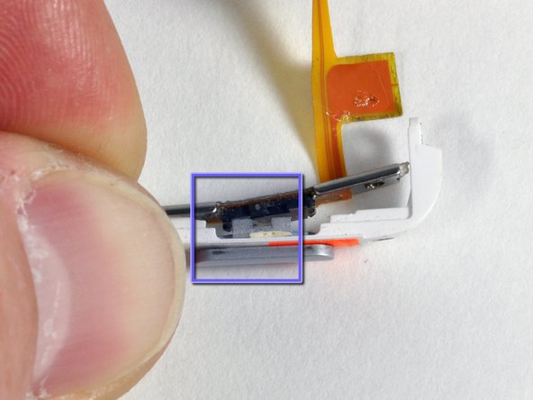 iPod Classic Headphone Jack & Hold Switch Replacement: step 30, image 2 of 2