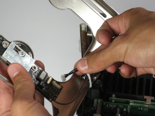 Power Mac G4 Cube Video Card Replacement: step 3, image 1 of 1