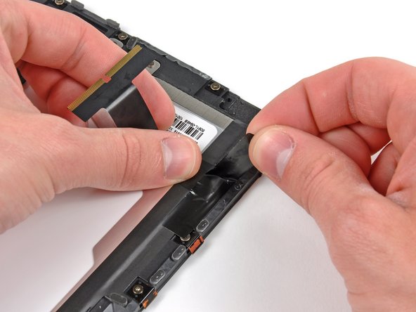 iPad 3G LCD Replacement: step 15, image 1 of 1