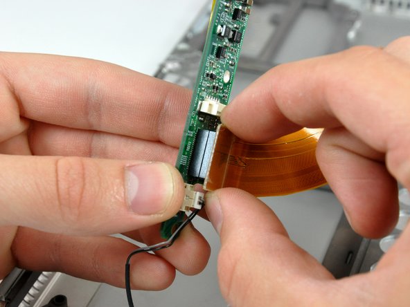 PowerBook G4 Aluminum 17" 1.67 GHz (High-Res) Lower Case Replacement: step 66, image 1 of 1