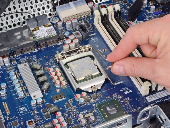 HP Z1 Teardown: step 15, image 1 of 3