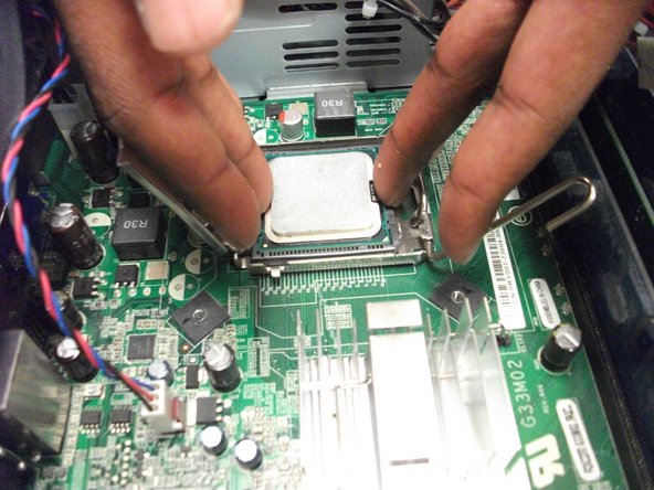 Removing Dell Inspiron 530 Processor: step 9, image 1 of 1