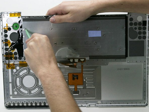 PowerBook G4 Aluminum 17" 1-1.67 GHz Keyboard (1-1.5 GHz) Replacement: step 16, image 1 of 1