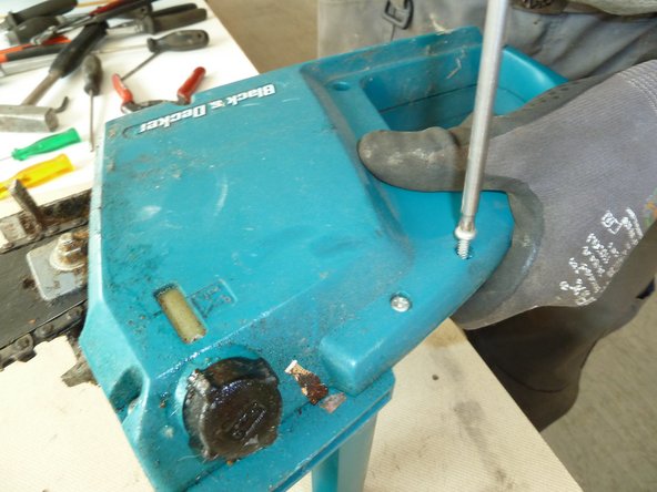 Chainsaw, Chainsaw: step 1, image 3 of 3