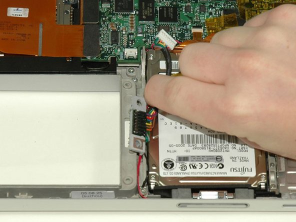 PowerBook G4 Aluminum 15" 1.5-1.67 GHz Battery Connector Replacement: step 14, image 1 of 1