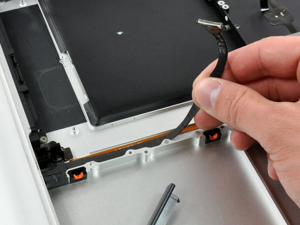 MacBook Pro 15" Unibody Late 2008 and Early 2009 Upper Case Replacement: step 37, image 1 of 2