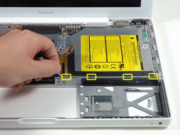 MacBook Core Duo Hard Drive Connector Replacement: step 17, image 1 of 1