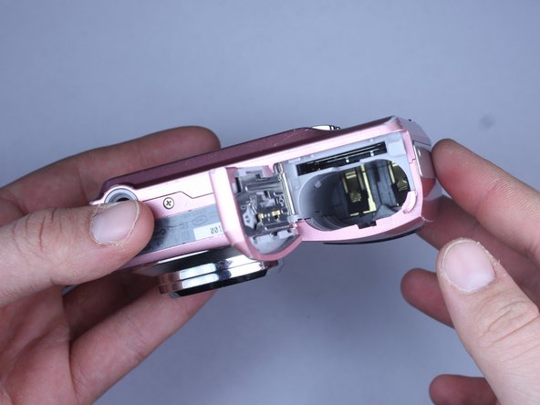 Disassembling Kodak Easyshare C813 Back Cover: step 2, image 3 of 3