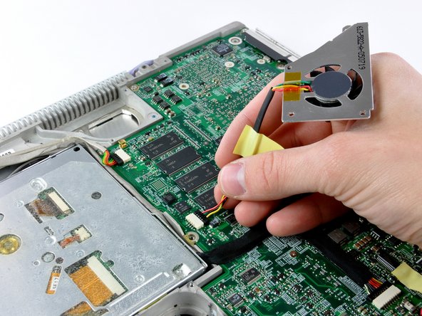 iBook G4 12" 1.33 GHz Fan Replacement: step 18, image 1 of 1