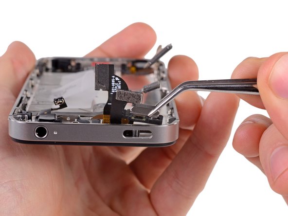 iPhone 4S Earpiece Speaker Replacement: step 29, image 1 of 2