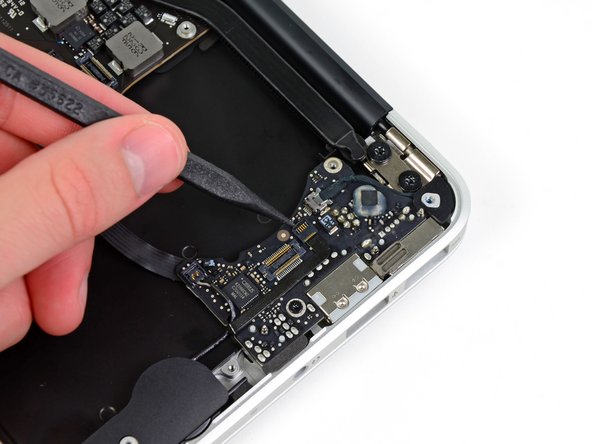 MacBook Air 11" Mid 2011 I/O Board Replacement: step 15, image 1 of 2