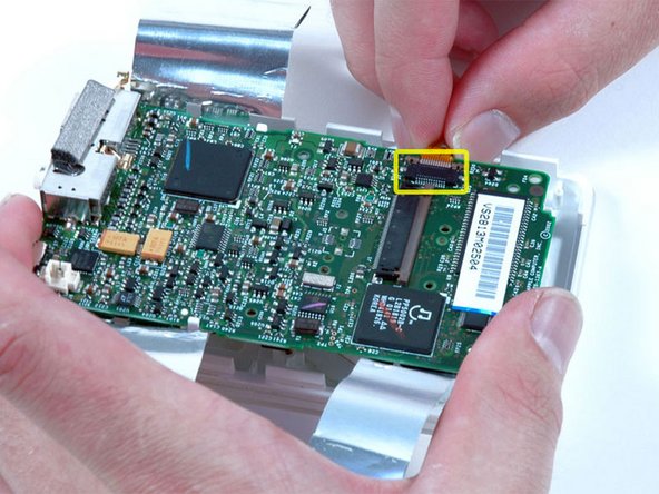 iPod 2nd Generation Logic Board Replacement: step 16, image 1 of 1