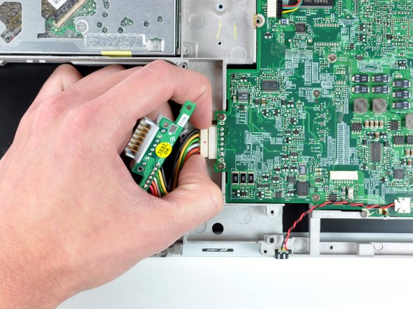 iBook G4 14" 1.42 GHz Logic Board Replacement: step 48, image 2 of 2