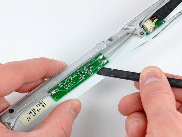 iBook G3 14" Inverter/AirPort Cables Replacement: step 61, image 1 of 1