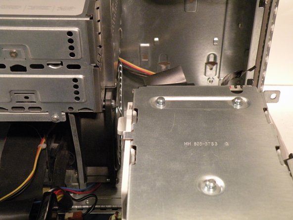 Power Mac G4 MDD Power Supply Replacement: step 9, image 2 of 3