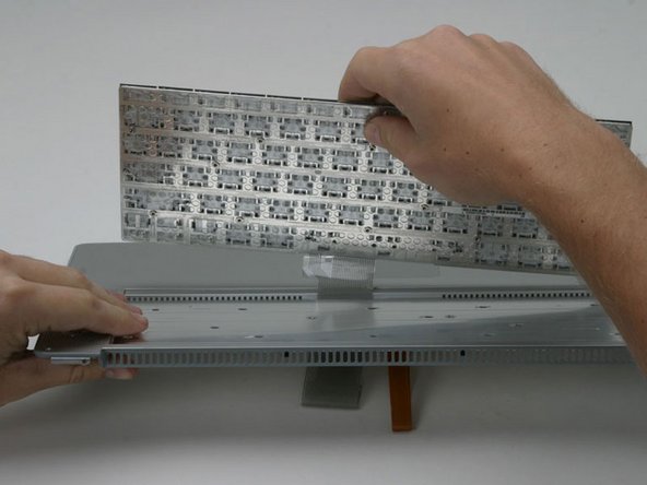 PowerBook G4 Aluminum 15" 1-1.5 GHz Upper Case Replacement: step 21, image 1 of 1