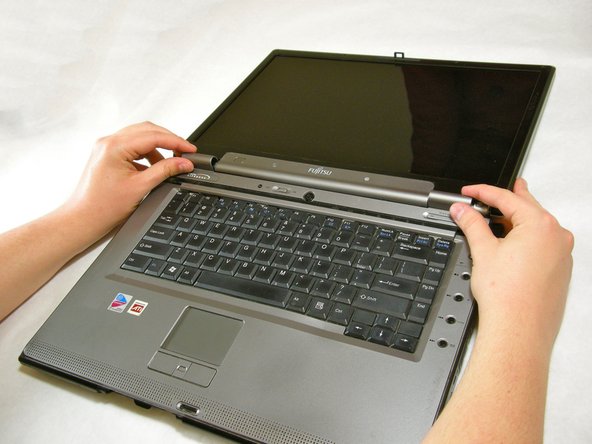 Fujitsu LifeBook N3510 Wireless Module Replacement: step 6, image 1 of 2