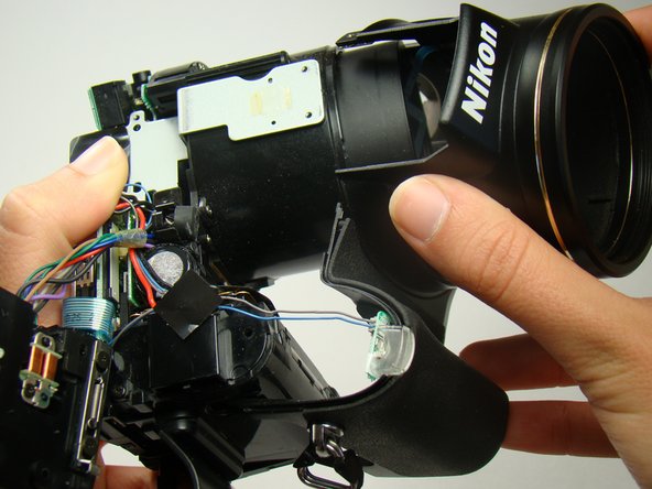 Nikon Coolpix E5700 Speaker Replacement: step 24, image 1 of 3