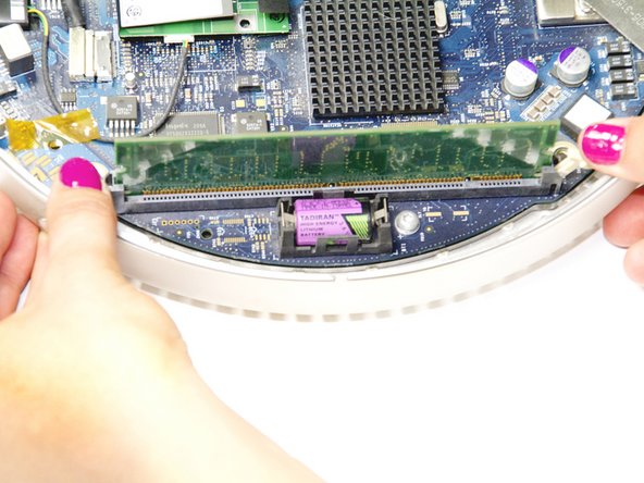 iMac G4 15" 700 MHz EMC 1873 Internal RAM Replacement: step 8, image 1 of 1