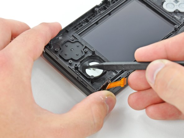 Nintendo 3DS Circle Pad Replacement: step 22, image 1 of 2