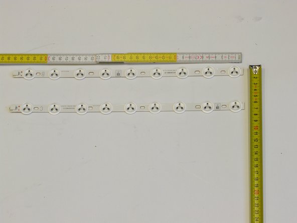 Telefunken T39EX1425 TV set, Removal of Backlights (LED): step 7, image 3 of 3