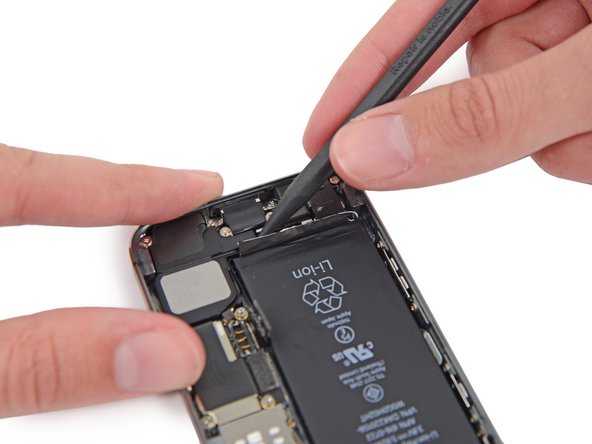 iPhone 5s Battery Replacement: step 20, image 3 of 3