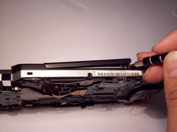 PSP 1000 UMD Door Replacement: step 18, image 2 of 2