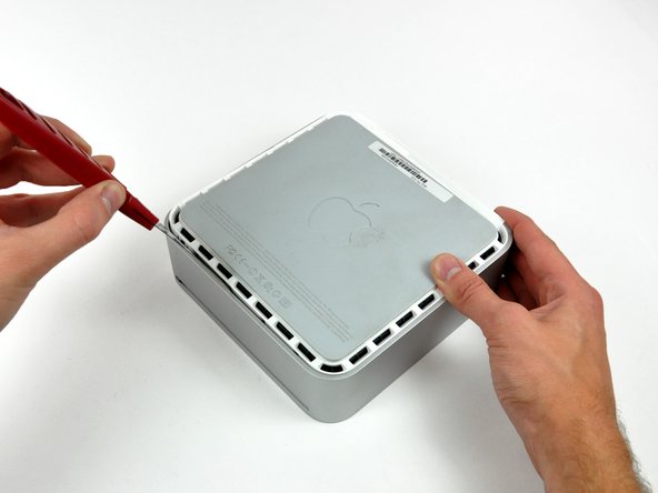 Mac mini Model A1176 Bottom Housing Replacement: step 3, image 1 of 1