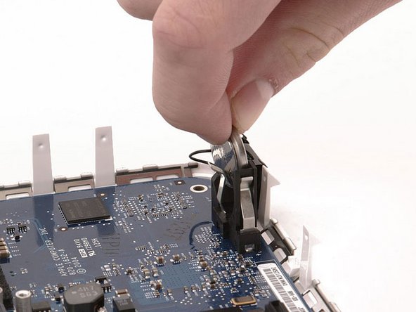 Mac mini (PowerPC) Logic Board Replacement: step 17, image 1 of 1