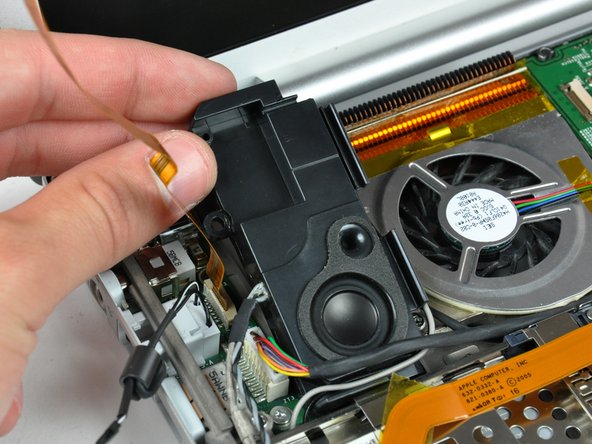 PowerBook G4 Aluminum 17" 1.67 GHz (High-Res) Logic Board Replacement: step 18, image 1 of 2