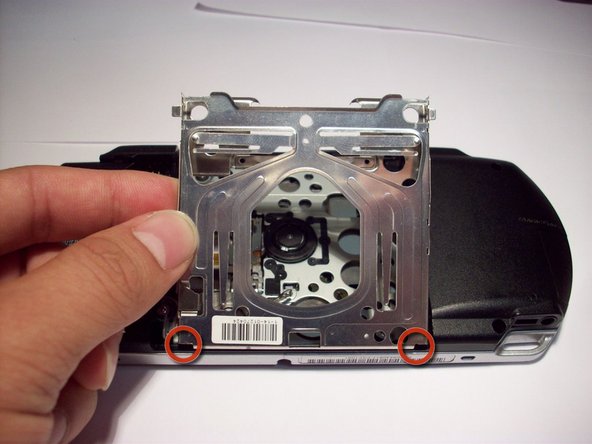 PSP 1000 UMD Door Replacement: step 16, image 1 of 3