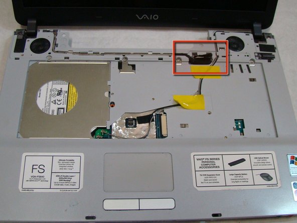 Sony Vaio PCG-7A2L LCD Screen Replacement: step 20, image 1 of 3