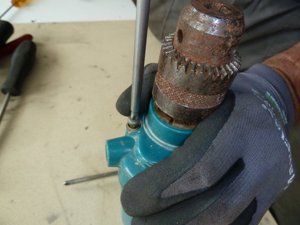 Power Drill: step 3, image 1 of 2