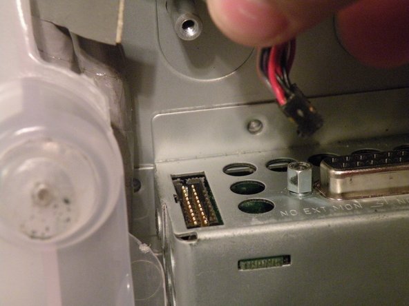 iMac G3 Model M4984 Hard Drive Replacement: step 6, image 2 of 2