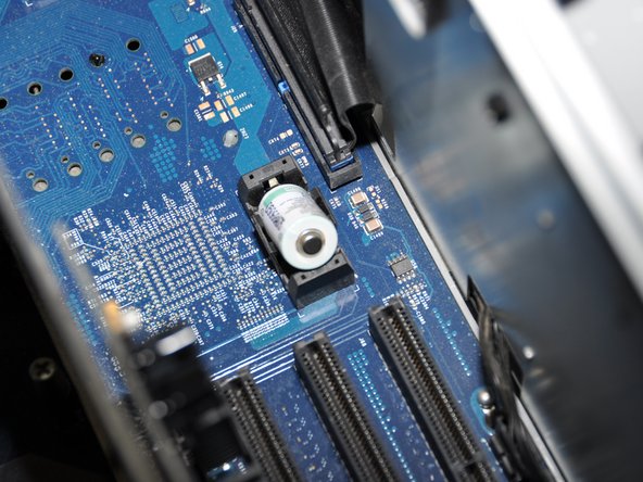 Power Mac G5 PRAM Battery Replacement: step 6, image 3 of 3