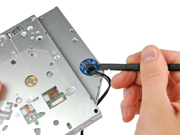 iMac Intel 24" EMC 2111 Optical Drive Replacement: step 30, image 1 of 1