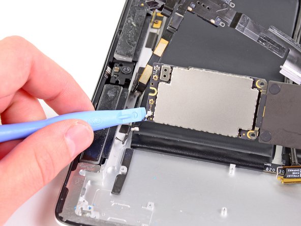 iPad 2 GSM Bluetooth/Wi-Fi Antenna Replacement: step 50, image 2 of 2