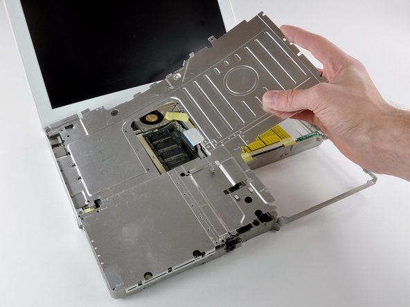 iBook G4 12" 1.33 GHz Display Data Cable Replacement: step 29, image 1 of 1