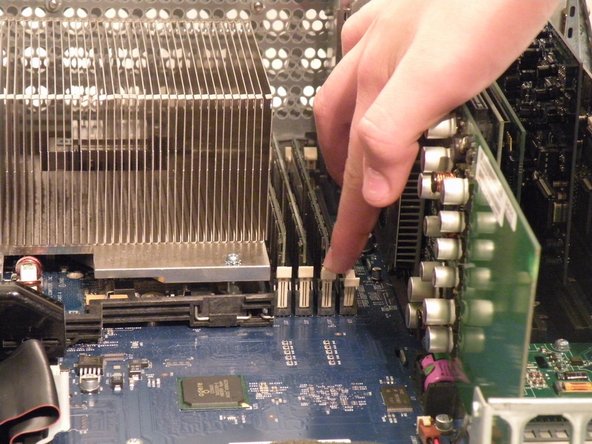 Power Mac G4 MDD CPU Heatsink Replacement: step 3, image 2 of 3