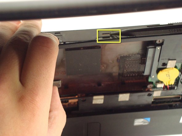 Disassembling Compaq Mini 110 Fan: step 10, image 2 of 3