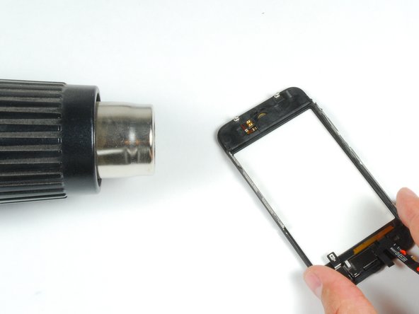 iPhone 3GS Front Panel Replacement: step 17, image 1 of 3