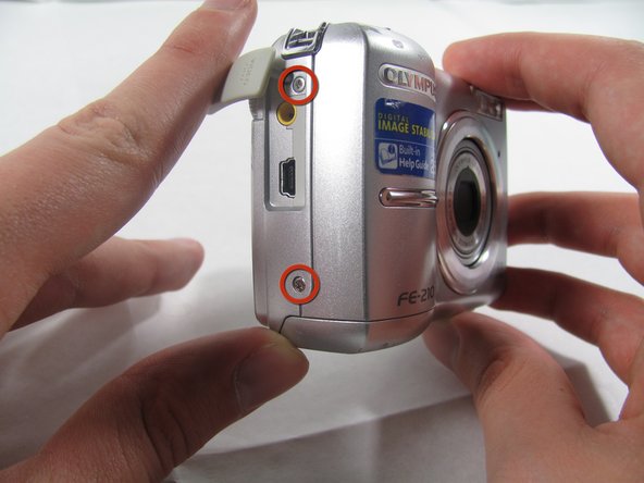 Removing Olympus FE-210 Rear Casing: step 3, image 2 of 3