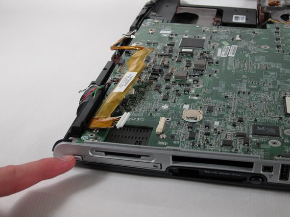 HP Pavilion zd8000 Base Fans Replacement: step 47, image 1 of 3