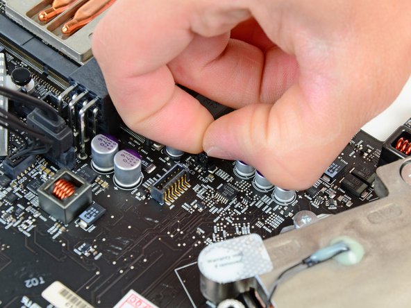 iMac Intel 21.5" EMC 2428 GPU Card Replacement: step 46, image 1 of 1