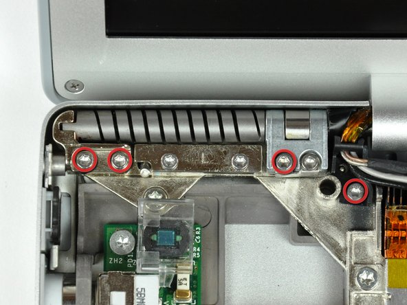 PowerBook G4 Aluminum 17" 1.67 GHz (High-Res) Lower Case Replacement: step 54, image 1 of 1