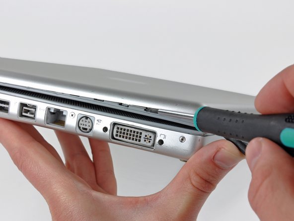 PowerBook G4 Aluminum 17" 1-1.67 GHz Display Inverter Replacement: step 3, image 1 of 3